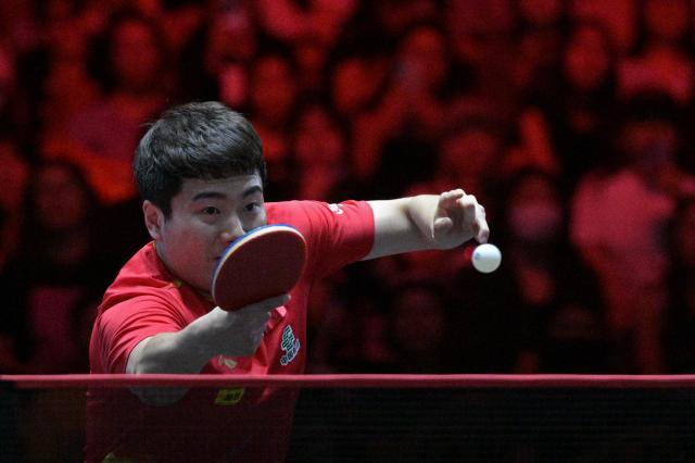 英超买球站-新加坡大满贯王曼昱/蒯曼夺冠 国乒提前包揽五金